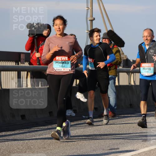 03.10.2025 - Köhlbrandbrückenlauf Strokosch-Dieckow http://msf.ph/oto/9111138 03.10.2025 09:43:35 Position 2 1189, 1340, 1424 meine-sportfotos.de
