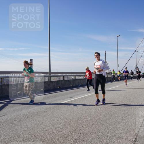 03.10.2025 - Köhlbrandbrückenlauf Michael Burmester http://msf.ph/oto/9111140 03.10.2025 12:53:22 Position 2  meine-sportfotos.de