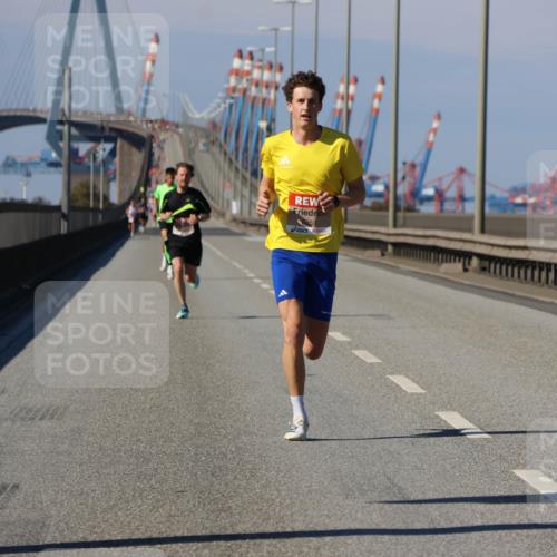 03.10.2025 - Köhlbrandbrückenlauf Strokosch-Dieckow http://msf.ph/oto/9111142 03.10.2025 12:38:32 Position 3 6253 meine-sportfotos.de