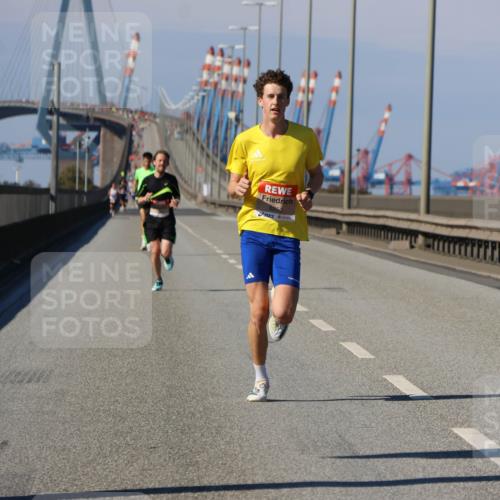 03.10.2025 - Köhlbrandbrückenlauf Strokosch-Dieckow http://msf.ph/oto/9111146 03.10.2025 12:38:32 Position 3 6253 meine-sportfotos.de
