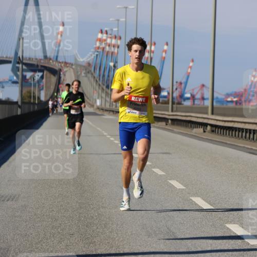 03.10.2025 - Köhlbrandbrückenlauf Strokosch-Dieckow http://msf.ph/oto/9111149 03.10.2025 12:38:32 Position 3 6253 meine-sportfotos.de