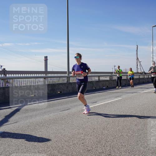 03.10.2025 - Köhlbrandbrückenlauf Michael Burmester http://msf.ph/oto/9111175 03.10.2025 12:53:25 Position 2  meine-sportfotos.de