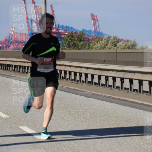 03.10.2025 - Köhlbrandbrückenlauf Strokosch-Dieckow http://msf.ph/oto/9111182 03.10.2025 12:38:40 Position 3 4036 meine-sportfotos.de