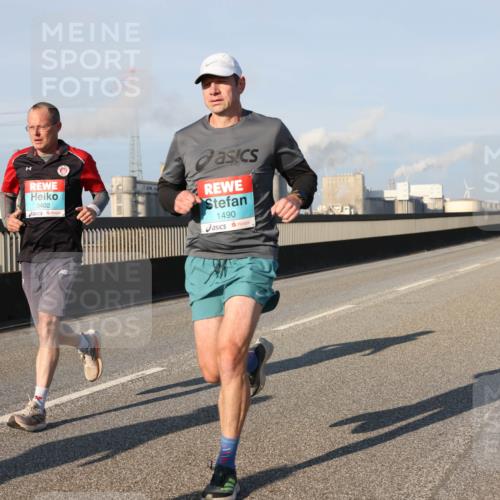 03.10.2025 - Köhlbrandbrückenlauf Lena Gebhardt http://msf.ph/oto/9111191 03.10.2025 09:41:46 Position 2 3402, 1490 meine-sportfotos.de