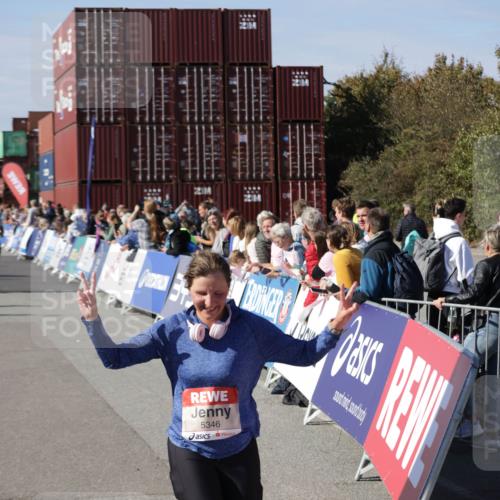 03.10.2025 - Köhlbrandbrückenlauf Jannik Wohlers http://msf.ph/oto/9111207 03.10.2025 13:30:33 Ziel 4355, 4927, 5017, 5060, 5346, 6078, 6170 meine-sportfotos.de