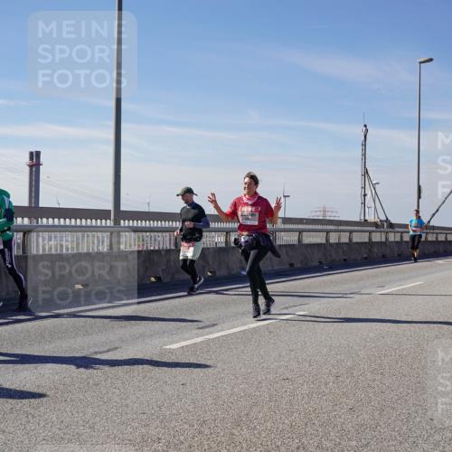 03.10.2025 - Köhlbrandbrückenlauf Michael Burmester http://msf.ph/oto/9111210 03.10.2025 12:53:30 Position 2  meine-sportfotos.de