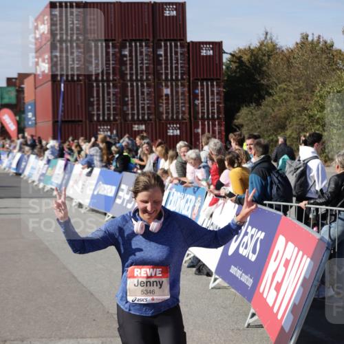 03.10.2025 - Köhlbrandbrückenlauf Jannik Wohlers http://msf.ph/oto/9111214 03.10.2025 13:30:33 Ziel 4355, 4927, 5017, 5060, 5346, 6078, 6170 meine-sportfotos.de