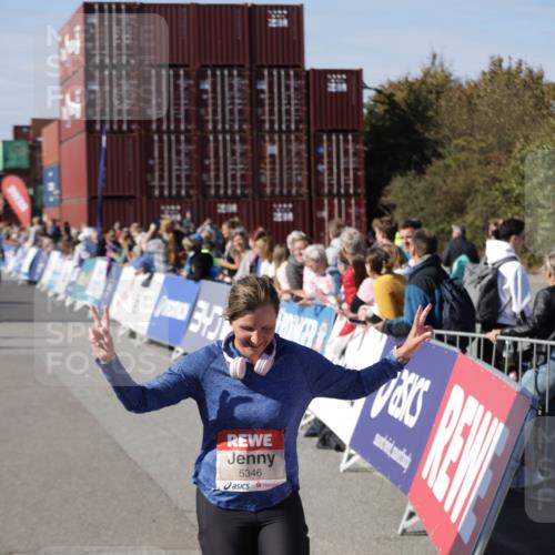 03.10.2025 - Köhlbrandbrückenlauf Jannik Wohlers http://msf.ph/oto/9111220 03.10.2025 13:30:33 Ziel 4355, 4927, 5017, 5060, 5346, 6078, 6170 meine-sportfotos.de