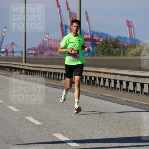 03.10.2025 - Köhlbrandbrückenlauf Strokosch-Dieckow http://msf.ph/oto/9111228 03.10.2025 12:38:45 Position 3 6248 meine-sportfotos.de