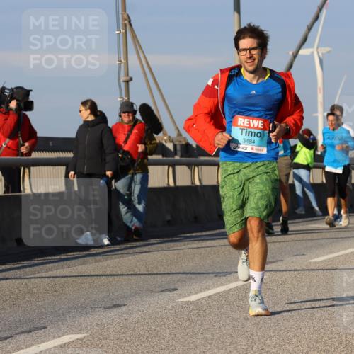 03.10.2025 - Köhlbrandbrückenlauf Strokosch-Dieckow http://msf.ph/oto/9111229 03.10.2025 09:43:46 Position 2 3484, 3481 meine-sportfotos.de