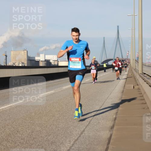 03.10.2025 - Köhlbrandbrückenlauf Lena Gebhardt http://msf.ph/oto/9111231 03.10.2025 09:41:48 Position 2  meine-sportfotos.de