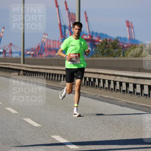 03.10.2025 - Köhlbrandbrückenlauf Strokosch-Dieckow http://msf.ph/oto/9111232 03.10.2025 12:38:45 Position 3 6248 meine-sportfotos.de