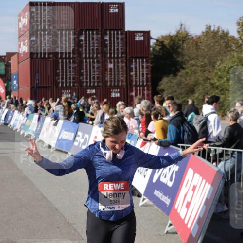 03.10.2025 - Köhlbrandbrückenlauf Jannik Wohlers http://msf.ph/oto/9111239 03.10.2025 13:30:33 Ziel 4355, 4927, 5017, 5060, 5346, 6078, 6170 meine-sportfotos.de