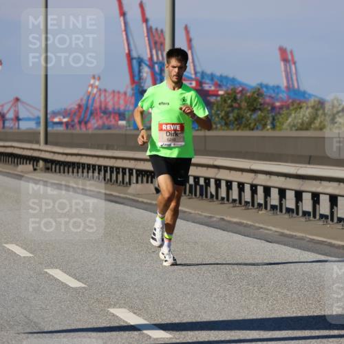 03.10.2025 - Köhlbrandbrückenlauf Strokosch-Dieckow http://msf.ph/oto/9111240 03.10.2025 12:38:45 Position 3 6248 meine-sportfotos.de