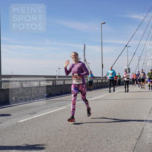 03.10.2025 - Köhlbrandbrückenlauf Michael Burmester http://msf.ph/oto/9111242 03.10.2025 12:53:31 Position 2  meine-sportfotos.de