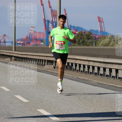 03.10.2025 - Köhlbrandbrückenlauf Strokosch-Dieckow http://msf.ph/oto/9111244 03.10.2025 12:38:45 Position 3 6248 meine-sportfotos.de