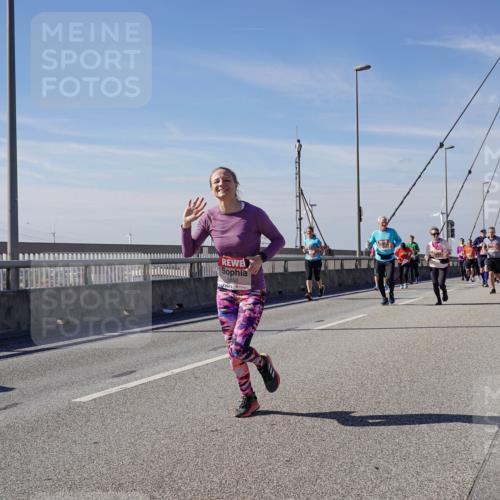 03.10.2025 - Köhlbrandbrückenlauf Michael Burmester http://msf.ph/oto/9111261 03.10.2025 12:53:32 Position 2  meine-sportfotos.de