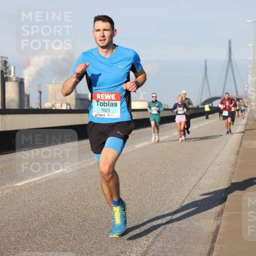 03.10.2025 - Köhlbrandbrückenlauf Lena Gebhardt http://msf.ph/oto/9111271 03.10.2025 09:41:49 Position 2 1023 meine-sportfotos.de