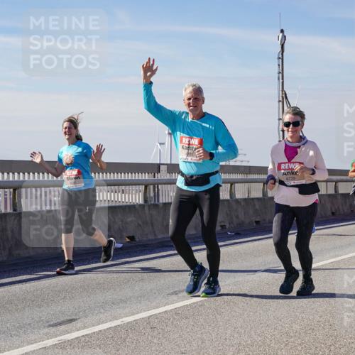 03.10.2025 - Köhlbrandbrückenlauf Michael Burmester http://msf.ph/oto/9111303 03.10.2025 12:53:35 Position 2 4885, 4739, 591 meine-sportfotos.de
