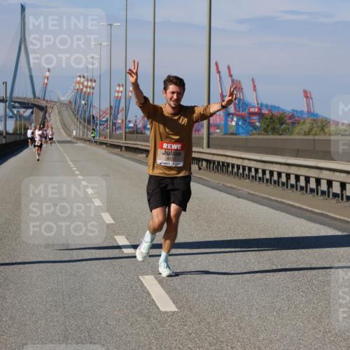 03.10.2025 - Köhlbrandbrückenlauf Strokosch-Dieckow http://msf.ph/oto/9111334 03.10.2025 12:39:04 Position 3 4072 meine-sportfotos.de
