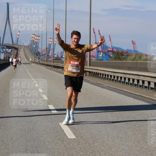 03.10.2025 - Köhlbrandbrückenlauf Strokosch-Dieckow http://msf.ph/oto/9111338 03.10.2025 12:39:05 Position 3 4072 meine-sportfotos.de