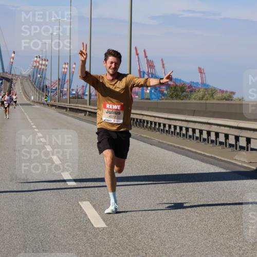 03.10.2025 - Köhlbrandbrückenlauf Strokosch-Dieckow http://msf.ph/oto/9111354 03.10.2025 12:39:05 Position 3 4072 meine-sportfotos.de