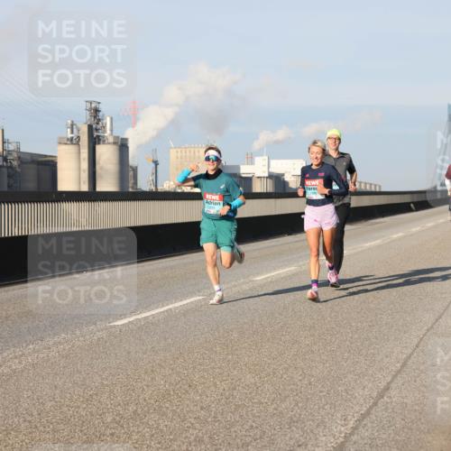 03.10.2025 - Köhlbrandbrückenlauf Lena Gebhardt http://msf.ph/oto/9111371 03.10.2025 09:41:52 Position 2  meine-sportfotos.de
