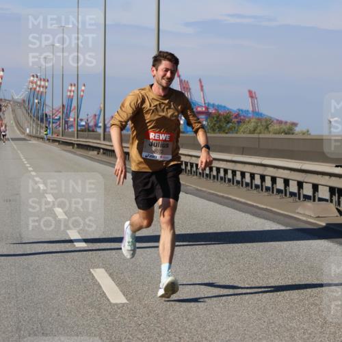 03.10.2025 - Köhlbrandbrückenlauf Strokosch-Dieckow http://msf.ph/oto/9111372 03.10.2025 12:39:05 Position 3 4072 meine-sportfotos.de