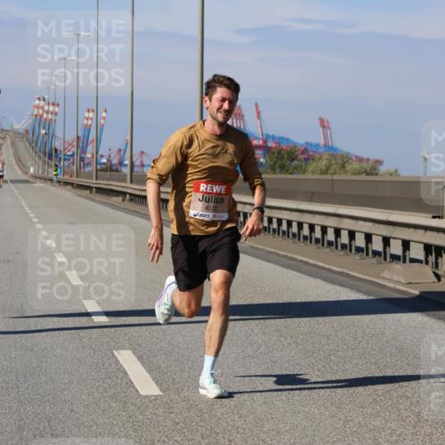 03.10.2025 - Köhlbrandbrückenlauf Strokosch-Dieckow http://msf.ph/oto/9111378 03.10.2025 12:39:05 Position 3 4072 meine-sportfotos.de