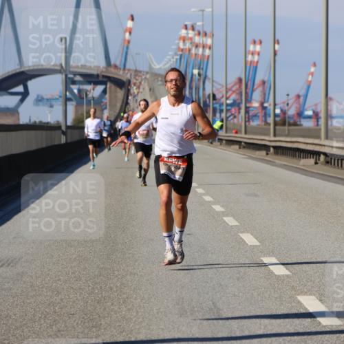 03.10.2025 - Köhlbrandbrückenlauf Strokosch-Dieckow http://msf.ph/oto/9111388 03.10.2025 12:39:17 Position 3  meine-sportfotos.de