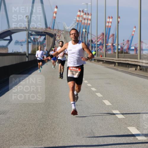 03.10.2025 - Köhlbrandbrückenlauf Strokosch-Dieckow http://msf.ph/oto/9111393 03.10.2025 12:39:17 Position 3 6216 meine-sportfotos.de
