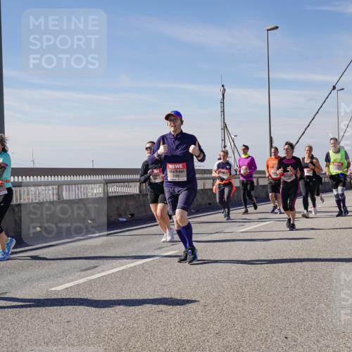03.10.2025 - Köhlbrandbrückenlauf Michael Burmester http://msf.ph/oto/9111395 03.10.2025 12:53:40 Position 2  meine-sportfotos.de