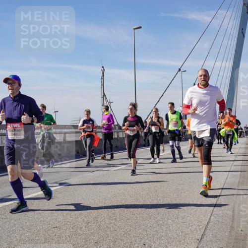 03.10.2025 - Köhlbrandbrückenlauf Michael Burmester http://msf.ph/oto/9111401 03.10.2025 12:53:40 Position 2 5488 meine-sportfotos.de