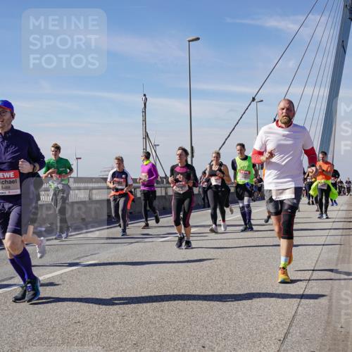 03.10.2025 - Köhlbrandbrückenlauf Michael Burmester http://msf.ph/oto/9111413 03.10.2025 12:53:40 Position 2 5488 meine-sportfotos.de
