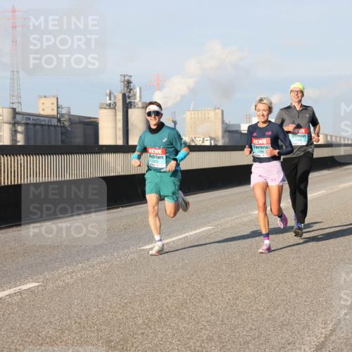 03.10.2025 - Köhlbrandbrückenlauf Lena Gebhardt http://msf.ph/oto/9111417 03.10.2025 09:41:53 Position 2 1275, 1086 meine-sportfotos.de
