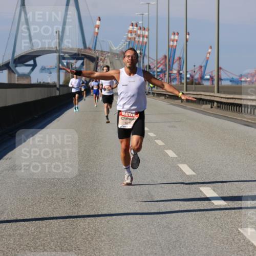 03.10.2025 - Köhlbrandbrückenlauf Strokosch-Dieckow http://msf.ph/oto/9111424 03.10.2025 12:39:18 Position 3 6216 meine-sportfotos.de
