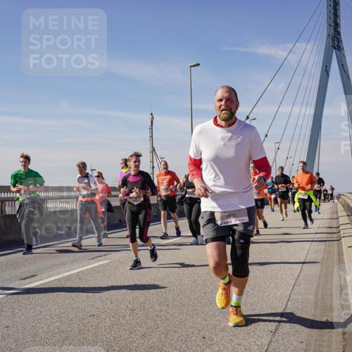 03.10.2025 - Köhlbrandbrückenlauf Michael Burmester http://msf.ph/oto/9111437 03.10.2025 12:53:41 Position 2 5930 meine-sportfotos.de