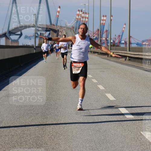 03.10.2025 - Köhlbrandbrückenlauf Strokosch-Dieckow http://msf.ph/oto/9111444 03.10.2025 12:39:18 Position 3 6216 meine-sportfotos.de