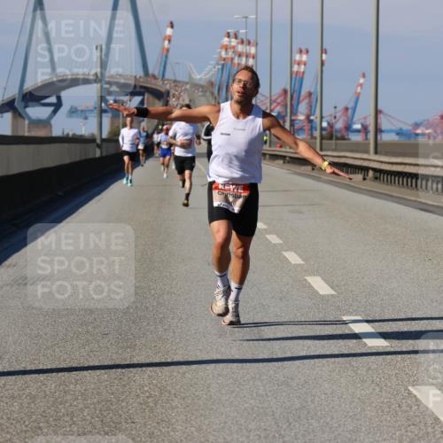 03.10.2025 - Köhlbrandbrückenlauf Strokosch-Dieckow http://msf.ph/oto/9111454 03.10.2025 12:39:18 Position 3  meine-sportfotos.de