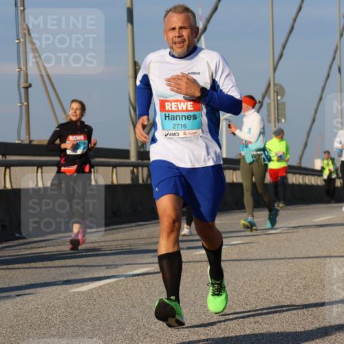 03.10.2025 - Köhlbrandbrückenlauf Strokosch-Dieckow http://msf.ph/oto/9111456 03.10.2025 09:44:10 Position 2 3217, 2716 meine-sportfotos.de