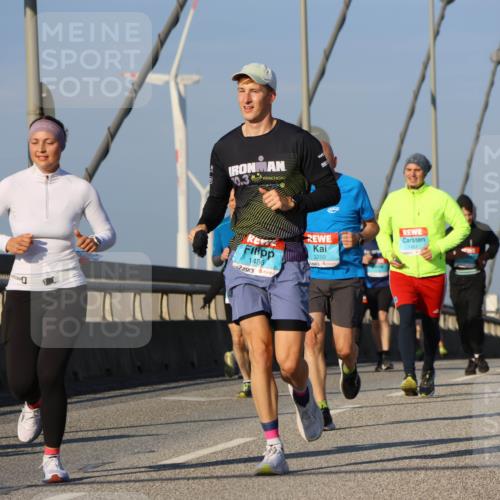 03.10.2025 - Köhlbrandbrückenlauf Strokosch-Dieckow http://msf.ph/oto/9111500 03.10.2025 09:44:17 Position 2 0, 3, 1451, 3250, 1486 meine-sportfotos.de