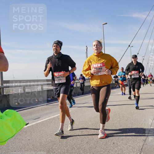 03.10.2025 - Köhlbrandbrückenlauf Michael Burmester http://msf.ph/oto/9111569 03.10.2025 12:53:47 Position 2 6382, 63 meine-sportfotos.de