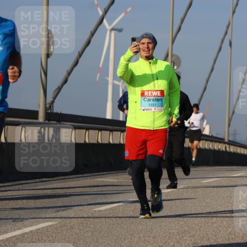 03.10.2025 - Köhlbrandbrückenlauf Strokosch-Dieckow http://msf.ph/oto/9111572 03.10.2025 09:44:21 Position 2 3250, 1451 meine-sportfotos.de
