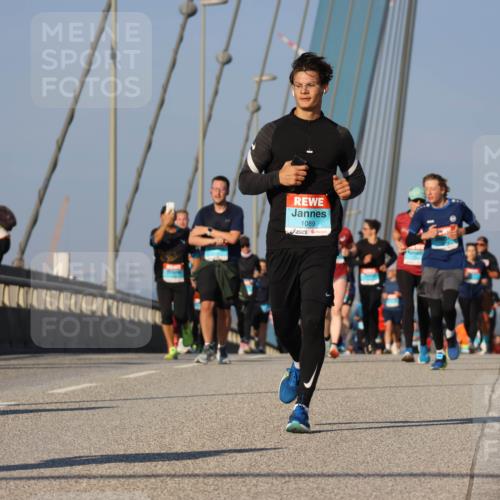 03.10.2025 - Köhlbrandbrückenlauf Strokosch-Dieckow http://msf.ph/oto/9111606 03.10.2025 09:44:25 Position 2 1089 meine-sportfotos.de