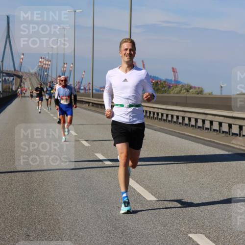 03.10.2025 - Köhlbrandbrückenlauf Strokosch-Dieckow http://msf.ph/oto/9111618 03.10.2025 12:39:36 Position 3  meine-sportfotos.de