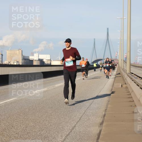 03.10.2025 - Köhlbrandbrückenlauf Lena Gebhardt http://msf.ph/oto/9111632 03.10.2025 09:41:59 Position 2 1421 meine-sportfotos.de