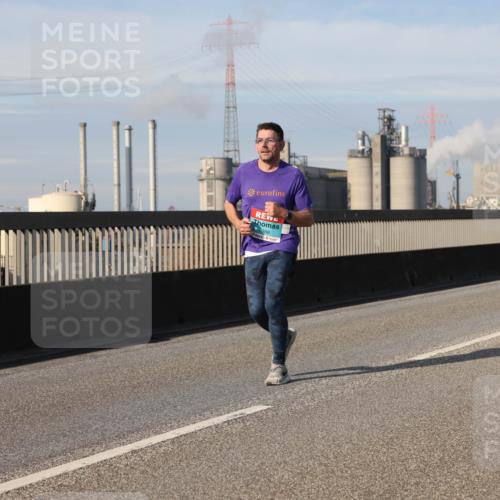 03.10.2025 - Köhlbrandbrückenlauf Lena Gebhardt http://msf.ph/oto/9111640 03.10.2025 10:15:33 Position 2 2988, 2479 meine-sportfotos.de