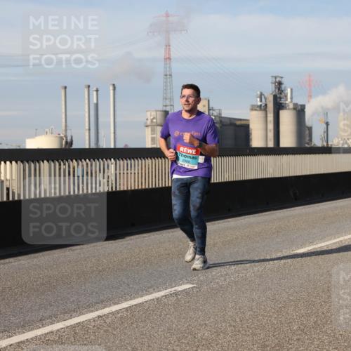 03.10.2025 - Köhlbrandbrückenlauf Lena Gebhardt http://msf.ph/oto/9111651 03.10.2025 10:15:33 Position 2 2988, 2479 meine-sportfotos.de