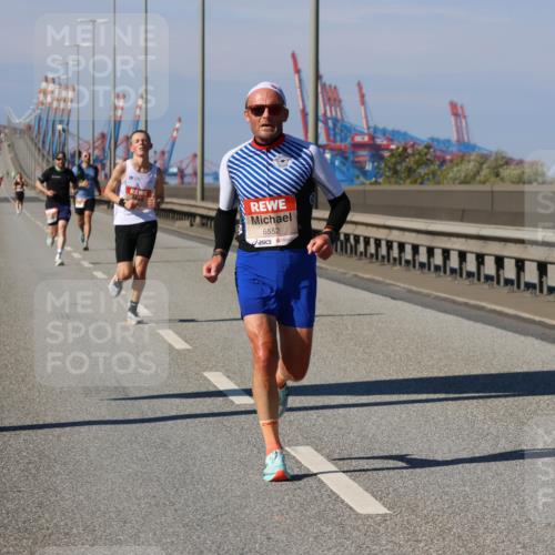 03.10.2025 - Köhlbrandbrückenlauf Strokosch-Dieckow http://msf.ph/oto/9111656 03.10.2025 12:39:39 Position 3 6552 meine-sportfotos.de