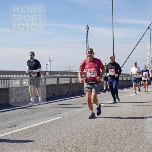 03.10.2025 - Köhlbrandbrückenlauf Michael Burmester http://msf.ph/oto/9111677 03.10.2025 12:53:55 Position 2 5047 meine-sportfotos.de